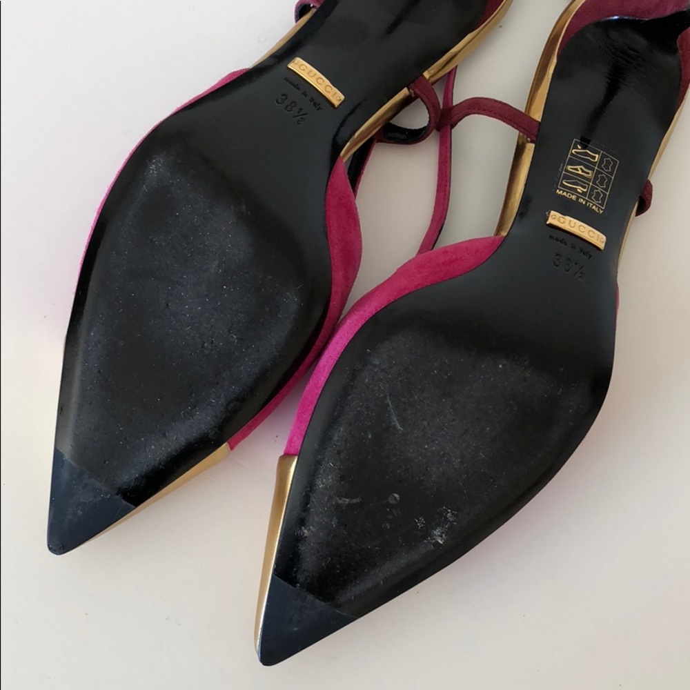 Gucci Magenta/Gold Suede Pumps - Picture 4 of 5